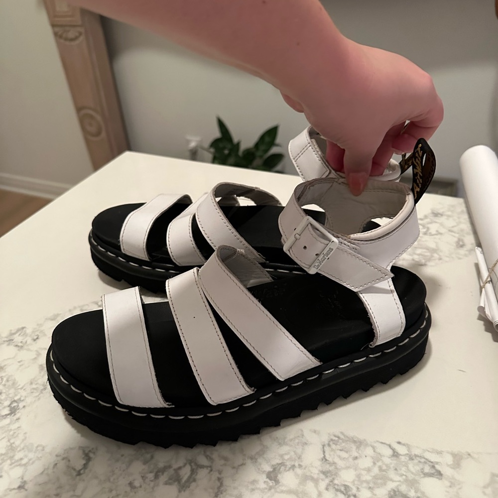 Dr Martens BLAIRE HYDRO LEATHER STRAP SANDALS